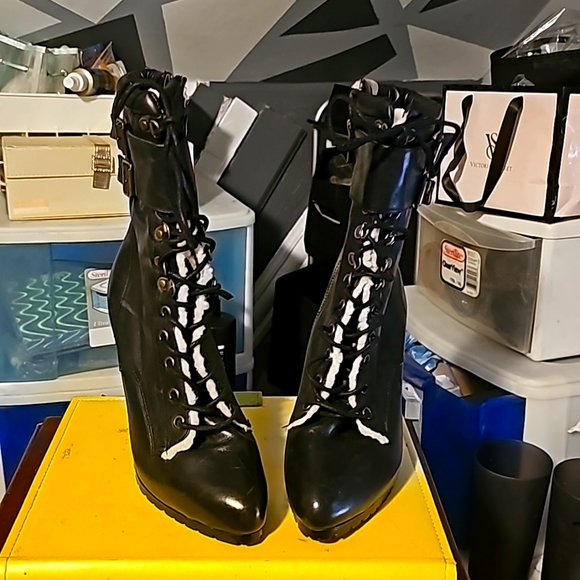 New Designer Aldo Stallion High Heel Combat Boots, Sz 8, Black Genuine Leather - Picture 5 of 12